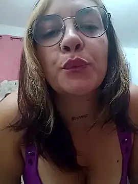 kuramaqueen online show from March 6, 2026, 7:49 am