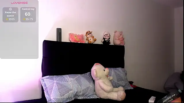 Snapshot of angel_naturall chatting on February 6, 2026, 5:49 pm angel naturall online show from February 6, 2026, 5:49 pm