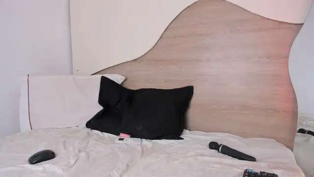 Snapshot of Zoe_dream_ chatting on February 13, 2026, 9:22 pm Zoe dream online show from February 13, 2026, 9:22 pm