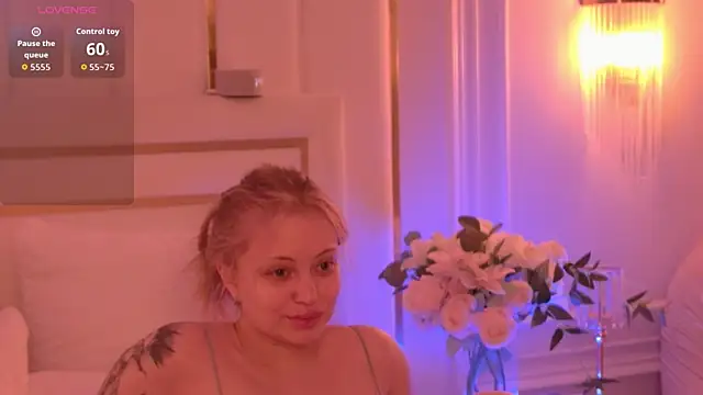 MollyHilton online show from March 3, 2026, 5:52 pm