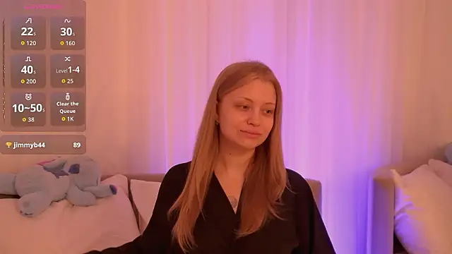 MollyHilton online show from March 13, 2026, 6:14 pm