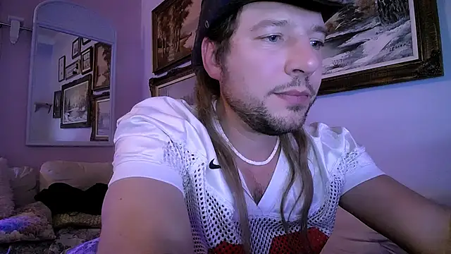 BobbyNSadie online show from February 3, 2026, 6:22 am