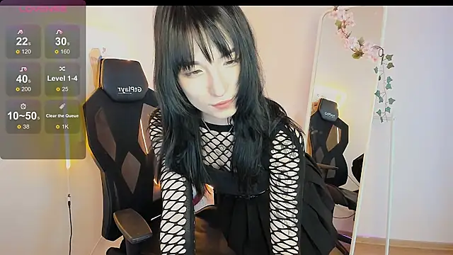 Snapshot of AliceeinWonderlanddd chatting on May 13, 2026, 2:09 am AliceeinWonderlanddd online show from May 13, 2026, 2:09 am