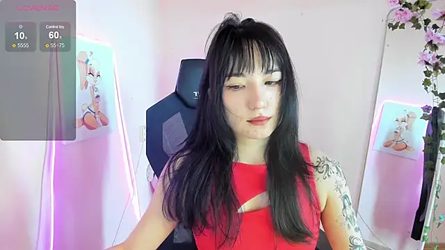 Snapshot of AliceeinWonderlanddd chatting on July 13, 2026, 1:52 am AliceeinWonderlanddd online show from July 13, 2026, 1:52 am
