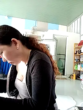 Ana-love2026 online show from February 13, 2026, 4:19 am