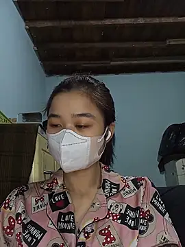 Snapshot of Daisy-lusia2026 chatting on May 14, 2026, 10:16 pm Daisy-lusia2026 online show from May 14, 2026, 10:16 pm