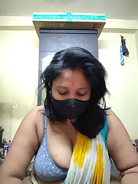 Snapshot of Curvy_Trisha chatting on May 31, 2026, 3:08 pm Curvy Trisha online show from May 31, 2026, 3:08 pm