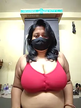 Snapshot of Curvy_Trisha chatting on June 19, 2026, 12:42 pm Curvy Trisha online show from June 19, 2026, 12:42 pm