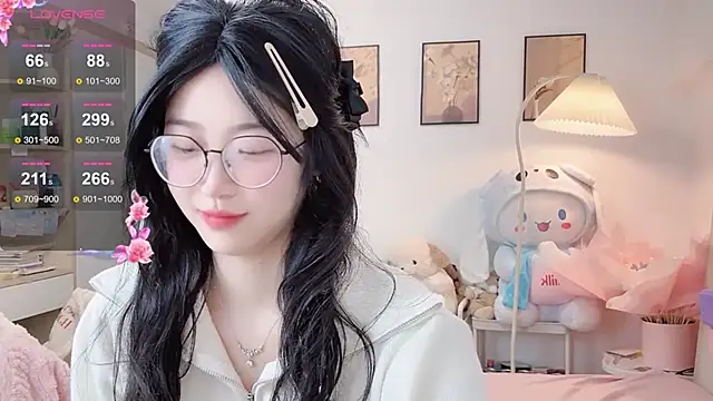 Luminous4173 online show from February 6, 2026, 7:02 am