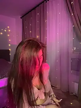 Anna Elfii online show from June 3, 2026, 8:03 pm