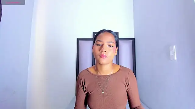 AyshelDoll1 online show from May 7, 2026, 11:37 am
