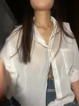 Snapshot of uyensexy chatting on February 19, 2026, 3:19 pm uyensexy online show from February 19, 2026, 3:19 pm