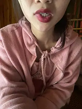 Snapshot of uyensexy chatting on February 23, 2026, 2:31 am uyensexy online show from February 23, 2026, 2:31 am