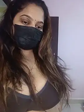 Snapshot of Aliya_Hott chatting on May 23, 2026, 4:18 am Aliya Hott online show from May 23, 2026, 4:18 am