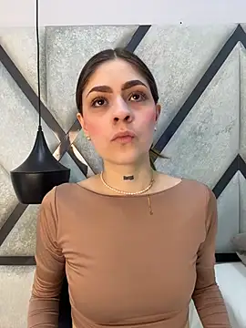 Snapshot of AriaWillssX chatting on February 10, 2026, 8:13 pm AriaWillssX online show from February 10, 2026, 8:13 pm