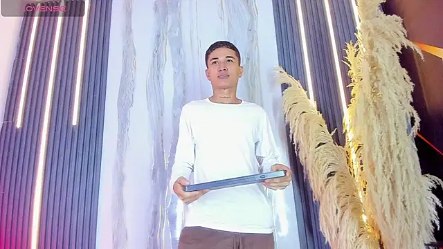 Snapshot of Matheus_Ic chatting on February 4, 2026, 12:33 pm Matheus Ic online show from February 4, 2026, 12:33 pm