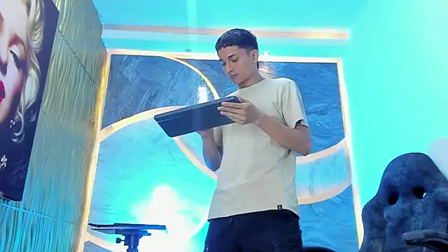 Snapshot of Matheus_Ic chatting on February 6, 2026, 1:03 pm Matheus Ic online show from February 6, 2026, 1:03 pm