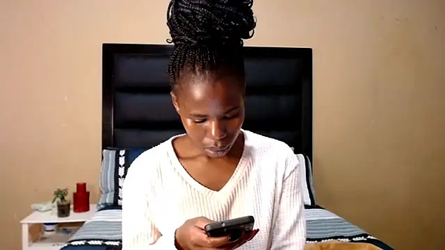 Snapshot of AppleAsss chatting on February 24, 2026, 12:25 pm AppleAsss online show from February 24, 2026, 12:25 pm