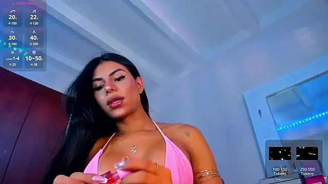 Snapshot of Salolatina chatting on June 19, 2026, 7:39 pm Salolatina online show from June 19, 2026, 7:39 pm