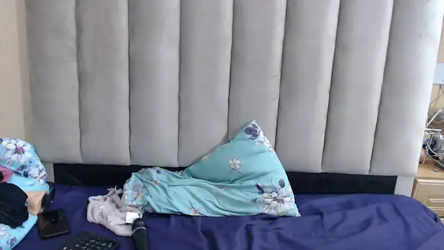 XxxExoticxx27 online show from April 13, 2026, 6:57 pm