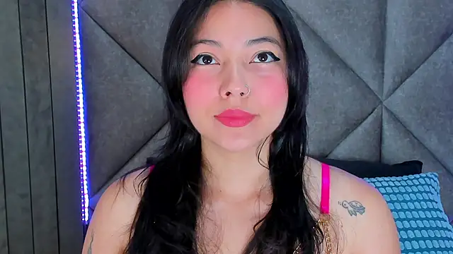 Snapshot of AnnieRouse__ chatting on March 29, 2026, 11:43 am AnnieRouse online show from March 29, 2026, 11:43 am