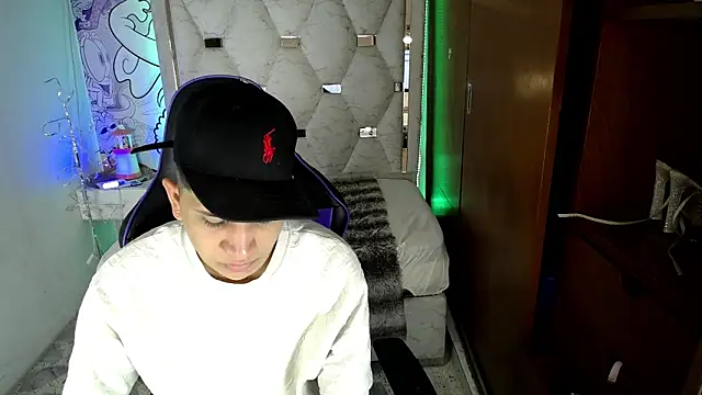 Black diamondd  online show from April 14, 2026, 3:18 pm