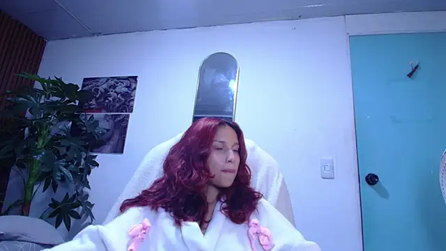 Snapshot of saphire_ chatting on February 12, 2026, 10:21 am saphire online show from February 12, 2026, 10:21 am