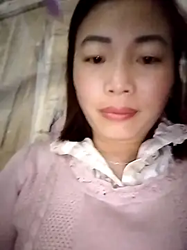 Ella-aa online show from March 12, 2026, 10:05 pm