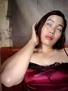 Ella-aa online show from March 30, 2026, 6:09 pm