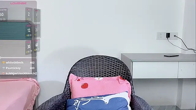 Snapshot of xianxian-baby chatting on March 18, 2026, 7:00 am xianxian-baby online show from March 18, 2026, 7:00 am