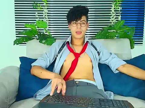 Snapshot of ThiiagoSaeenz chatting on February 11, 2026, 4:01 pm ThiiagoSaeenz online show from February 11, 2026, 4:01 pm