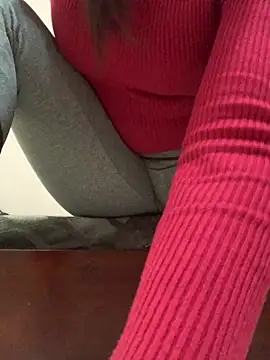 Snapshot of YANINA120 chatting on February 3, 2026, 6:40 am YANINA120 online show from February 3, 2026, 6:40 am