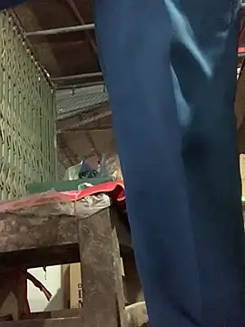 Snapshot of YANINA120 chatting on February 4, 2026, 9:48 am YANINA120 online show from February 4, 2026, 9:48 am