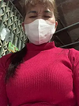 Snapshot of YANINA120 chatting on February 15, 2026, 10:58 am YANINA120 online show from February 15, 2026, 10:58 am