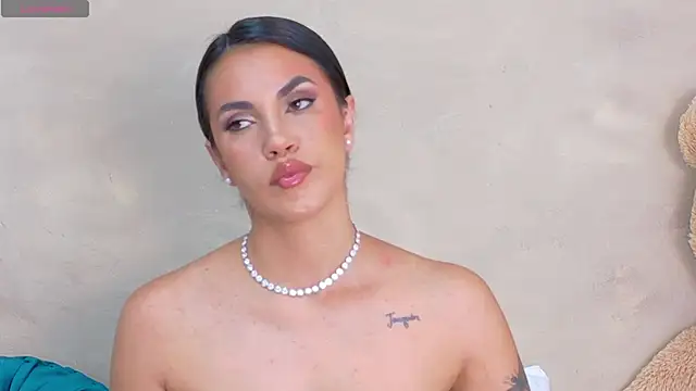 AndiVasquez online show from April 15, 2026, 10:33 am