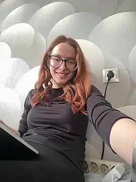 Snapshot of MalliSun chatting on February 12, 2026, 10:32 am MalliSun online show from February 12, 2026, 10:32 am