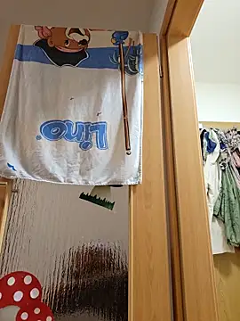 Snapshot of Isa363636 chatting on February 17, 2026, 11:11 pm Isa363636 online show from February 17, 2026, 11:11 pm