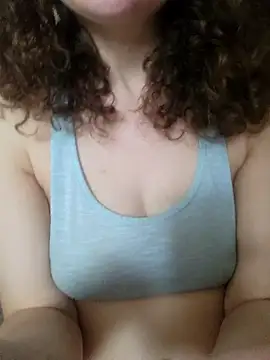 Snapshot of Isa363636 chatting on February 19, 2026, 3:52 pm Isa363636 online show from February 19, 2026, 3:52 pm