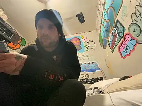 gothboiplzty online show from February 24, 2026, 11:25 pm