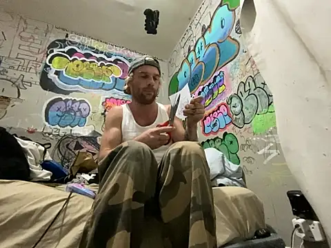 gothboiplzty online show from June 20, 2026, 4:37 am