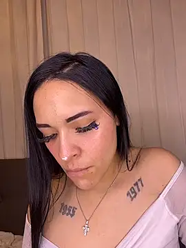 Snapshot of cristal__violetaa chatting on February 3, 2026, 6:40 am cristal violetaa online show from February 3, 2026, 6:40 am