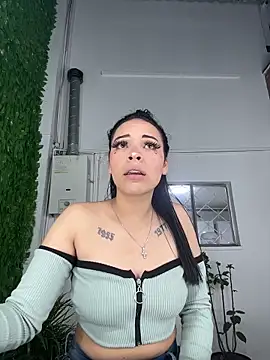 Snapshot of cristal__violetaa chatting on February 11, 2026, 3:22 am cristal violetaa online show from February 11, 2026, 3:22 am