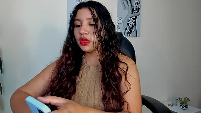 Snapshot of Victoria_Rosee chatting on February 11, 2026, 12:54 pm Victoria Rosee online show from February 11, 2026, 12:54 pm