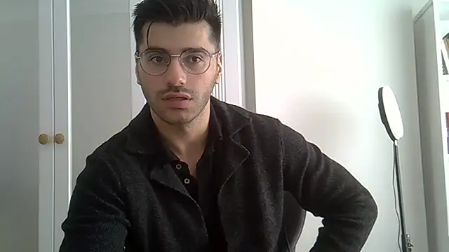 Snapshot of ciceroable chatting on March 7, 2026, 12:35 pm ciceroable online show from March 7, 2026, 12:35 pm