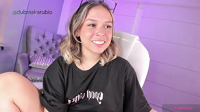 Snapshot of THALIA_13 chatting on March 22, 2025, 10:17 am THALIA 13 online show from March 22, 2025, 10:17 am