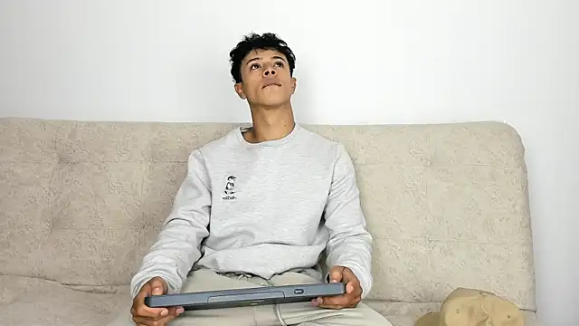  Alex Colton online show from February 16, 2026, 11:12 pm