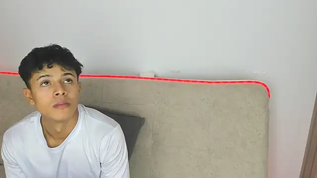  Alex Colton online show from April 14, 2026, 10:27 pm