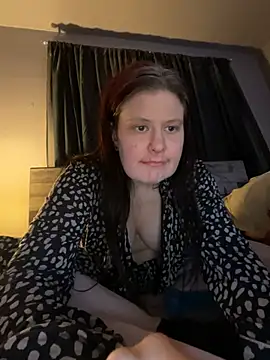 JulietteLatte online show from February 1, 2026, 2:32 am