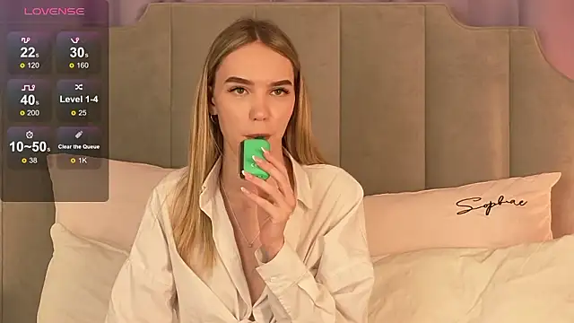 Snapshot of NikkiRyx chatting on February 8, 2026, 3:59 pm NikkiRyx online show from February 8, 2026, 3:59 pm