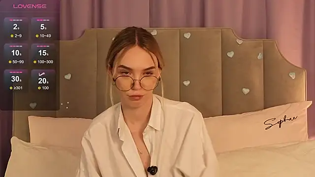 Snapshot of NikkiRyx chatting on February 17, 2026, 4:02 pm NikkiRyx online show from February 17, 2026, 4:02 pm